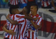 Con 10 hombres, Junior venció a Santa Fe y volvió a la victoria