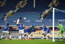 Dos goles de Davinson no le alcanzaron al Tottenham, el Everton lo eliminó de la FA Cup